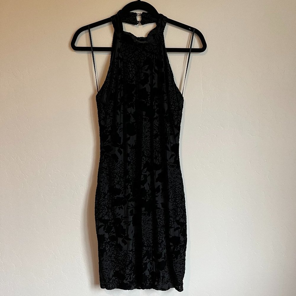Guess Black Women's Velvet Floral Halter Dress